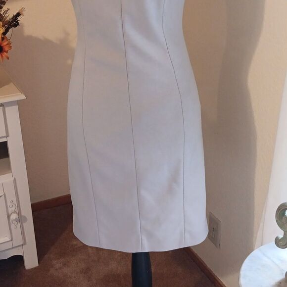 Tahari Knit Sheath. Professional. Light Academic. Normcore - Picture 4 of 13